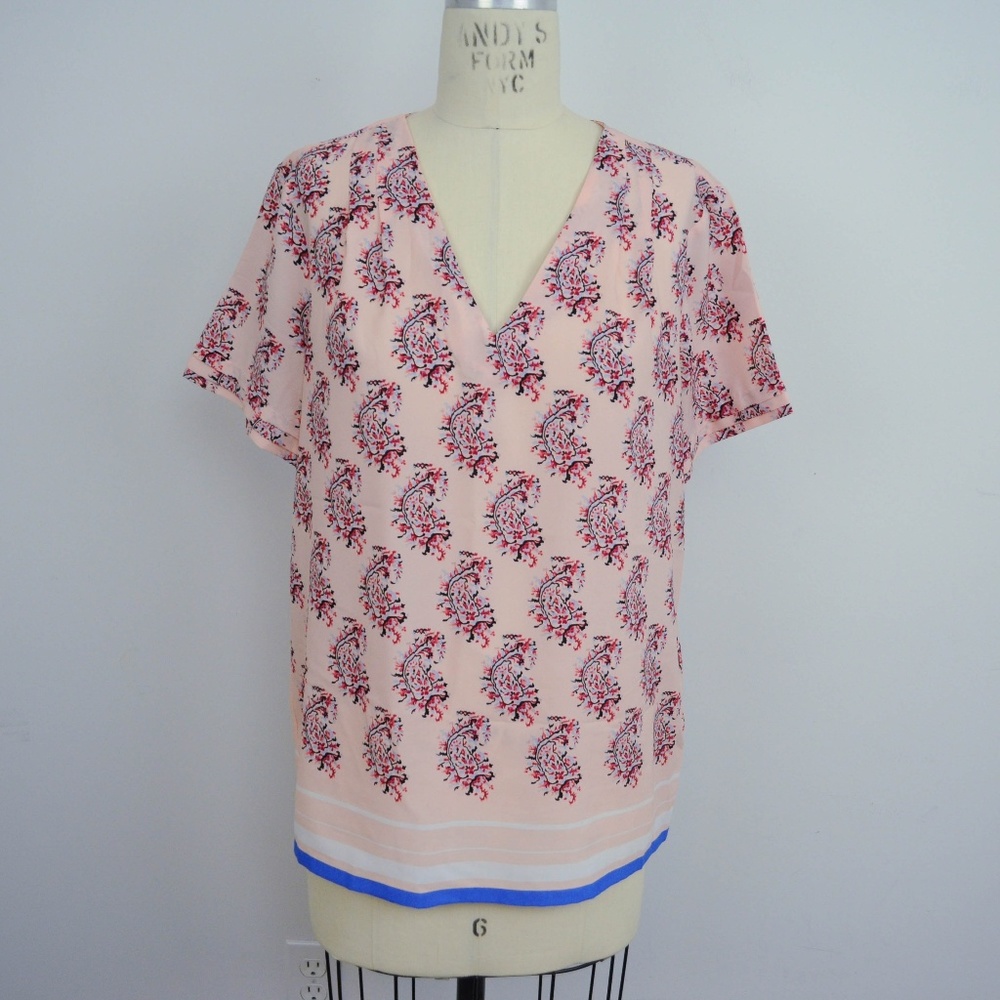 ❤️3/$29 Banana Republic Ezra Tucked Sleeve Top